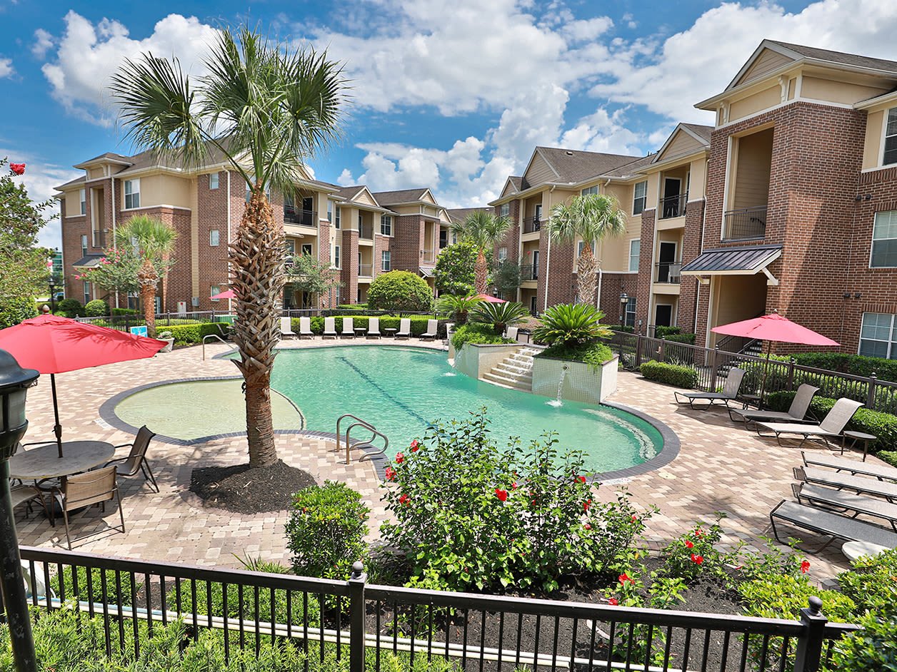 Madison on the Meadow Apartments in Stafford, TX